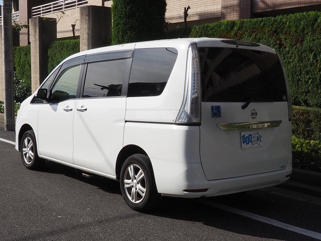セレナ 4WD 走行4.4万キロ 車検9年6月迄 アンシャンテ送迎8名 送迎タイプ オートステップ 大型手すり 社外ナビ 両側スライドドア Wエアコン キーレス(17枚目)