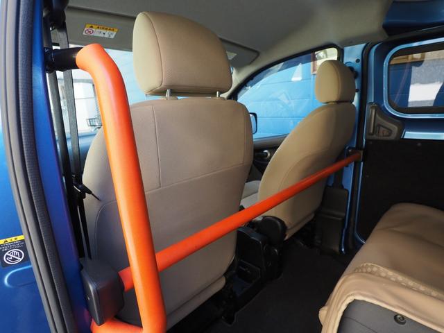 NV200バネットバン 福祉車両・手動スロープ・福祉装置点検済・車いす1名・計7人乗・PVガラス・左側オートステップ・純正ナビ・フルセグTV・ドライブレコーダー・ETC・キーレス・車イス固定装置・リヤークーラー付・車検2年付(12枚目)