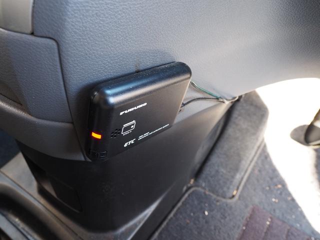 ＮＶ２００バネットバン 　福祉車両・手動スロープ・車いす１名・計７人乗・福祉装置点検済・ＰＶガラス・オートステップ・アシストグリップ　純正ナビバックカメラ・フルセグＴＶ・電動固定装置・リヤークーラー付・車検２年付　８ナンバー（9枚目）