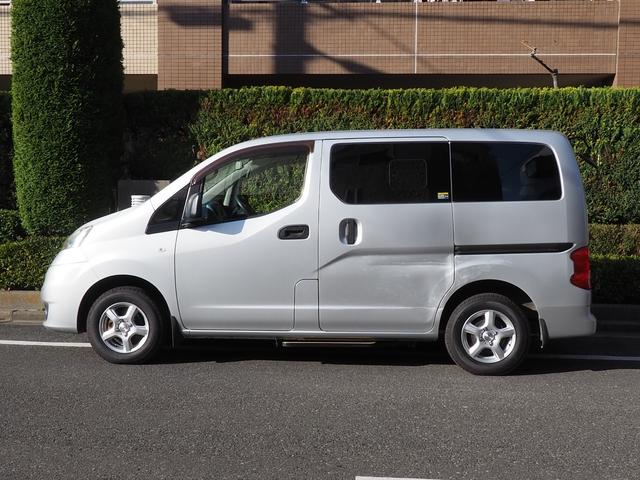 ＮＶ２００バネットバン 　福祉車両・手動スロープ・車いす１名・計７人乗・福祉装置点検済・ＰＶガラス・オートステップ・アシストグリップ　純正ナビバックカメラ・フルセグＴＶ・電動固定装置・リヤークーラー付・車検２年付　８ナンバー（21枚目）