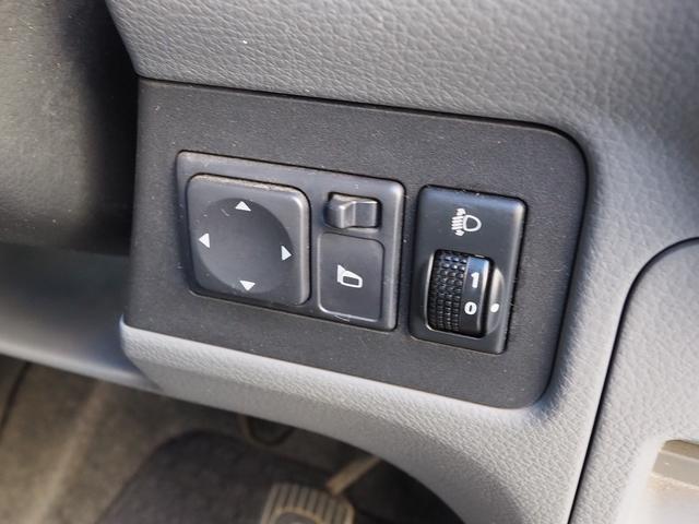 NV200バネットバン 福祉車両・手動スロープ・車いす1名・計7人乗・福祉装置点検済・PVガラス・オートステップ・アシストグリップ 純正ナビ・フルセグTV・電動固定装置・リヤークーラー付・車検2年付 8ナンバー(9枚目)