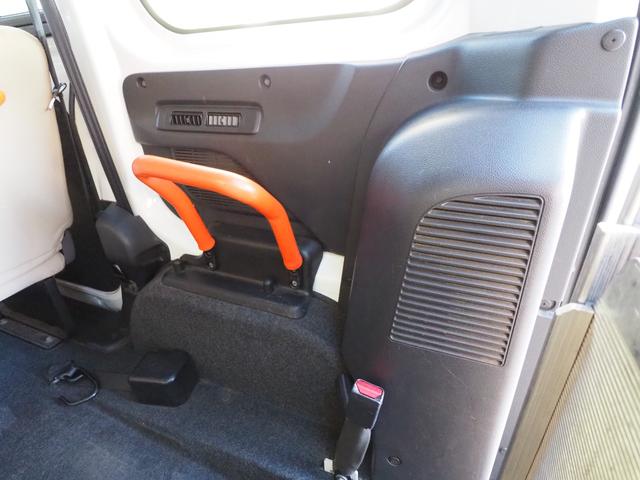NV200バネットバン 福祉車両・手動スロープ・車いす1名・計7人乗・福祉装置点検済・PVガラス・オートステップ・アシストグリップ 純正ナビ・フルセグTV・電動固定装置・リヤークーラー付・車検2年付 8ナンバー(16枚目)