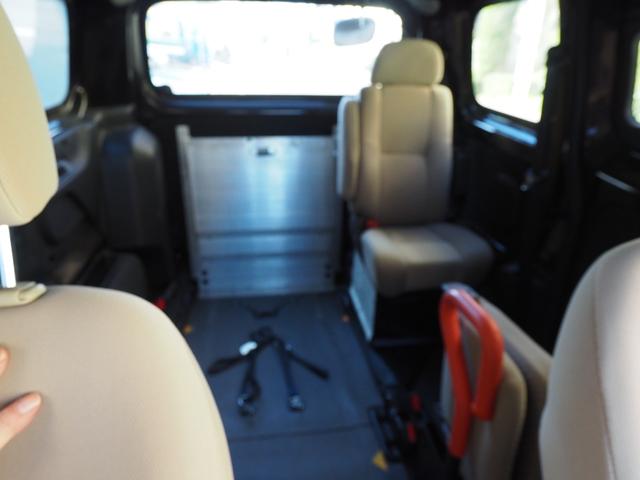 NV200バネットバン スロープタイプ・福祉装置点検済・車イス2名仕様合計6人乗・ストレッチャー可・車いす電動ウインチ・電動車いす固定装置・オートステップ 社外ナビ 1セグTV 営業登録可 元営業登録車 8ナンバ-(13枚目)
