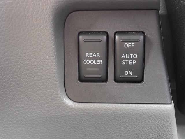 ＮＶ２００バネットバン 　スロープタイプ・福祉装置点検済・車イス２名仕様合計６人乗・ストレッチャー可・車いす電動ウインチ・電動車いす固定装置・オートステップ　社外ナビ　バックモニター　営業登録可　８ナンバ－　元営業車　検２年付（9枚目）