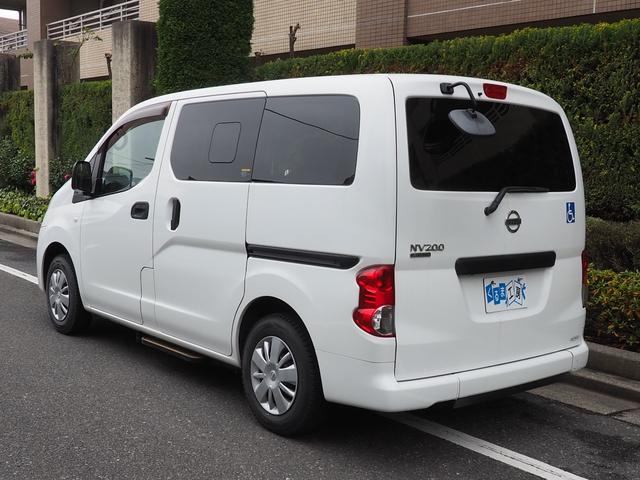 ＮＶ２００バネットバン 　スロープタイプ・福祉装置点検済・車イス２名仕様合計６人乗・ストレッチャー可・車いす電動ウインチ・電動車いす固定装置・オートステップ　社外ナビ　バックモニター　営業登録可　８ナンバ－　元営業車　検２年付（22枚目）