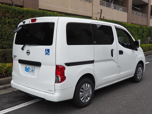 ＮＶ２００バネットバン 　スロープタイプ・福祉装置点検済・車イス２名仕様合計６人乗・ストレッチャー可・車いす電動ウインチ・電動車いす固定装置・オートステップ　社外ナビ　バックモニター　営業登録可　８ナンバ－　元営業車　検２年付（25枚目）
