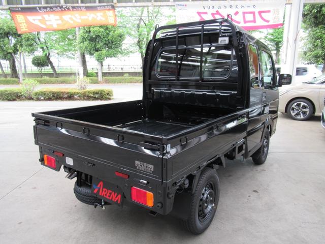 スーパーキャリイ Ｘリミテッド　特別仕様車　専用フロントガーニッシュ　専用デカール　専用ＬＥＤヘッドライト　専用ブラックメタリックスチールホイール　セーフティサポート　届出済未使用車　禁煙車（8枚目）