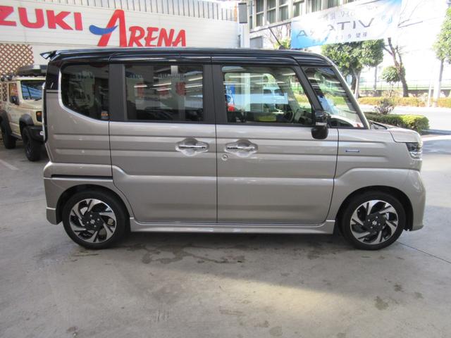 スペーシアカスタム ハイブリッドＸＳターボ　スズキセーフティサポート装着車　全方位モニタ付メモリーナビゲーション装着車　ＥＴＣ２．０車載器　両側パワースライドドア　スズキコネクト対応車　当社社用車　プッシュスタート　スリムサーキュレーター（4枚目）