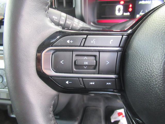 スペーシアカスタム ハイブリッドＸＳターボ　スズキセーフティサポート装着車　全方位モニタ付メモリーナビゲーション装着車　ＥＴＣ２．０車載器　両側パワースライドドア　スズキコネクト対応車　当社社用車　プッシュスタート　スリムサーキュレーター（13枚目）