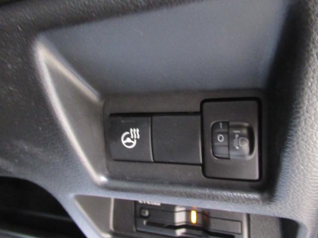 スペーシアカスタム ハイブリッドＸＳターボ　スズキセーフティサポート装着車　全方位モニタ付メモリーナビゲーション装着車　ＥＴＣ２．０車載器　両側パワースライドドア　スズキコネクト対応車　当社社用車　プッシュスタート　スリムサーキュレーター（18枚目）