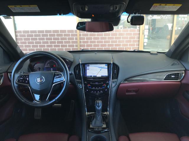 �l�n�q�d�k�k�n�q�d�c�C���e���A�œ��ꂳ��Ă��鎺���̓��O�W���A���[�ȕ��͋C���y���߂܂��I