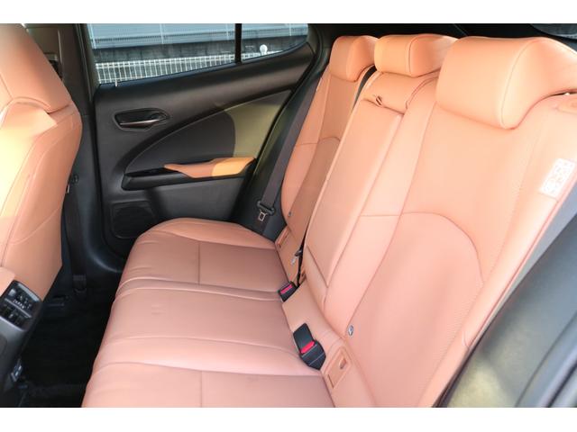 UX UX250h バージョンL 本革シート(ヘーゼル) パノラミックビューモニター ブラインドスポットモニター パーキングサポートブレーキ 3眼LEDヘッドライト アダクティブハイビーム ハンズフリーパワーバックドア ITSコネクト(41枚目)