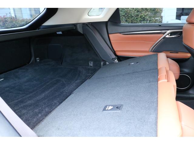 RX RX300 バージョンL 本革シート(オーカー) パノラマルーフ モデリスタバックドアスポイラー 3眼LED アダクティブハイビーム OP20AW(ブロンズ・カラード)ルーフレール 置充電 パノラミックビューモニター(47枚目)