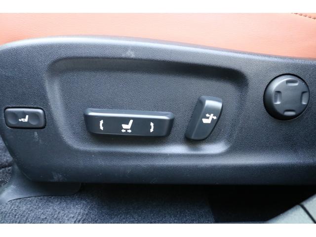 RX RX300 バージョンL 本革シート(オーカー) パノラマルーフ モデリスタバックドアスポイラー 3眼LED アダクティブハイビーム OP20AW(ブロンズ・カラード)ルーフレール 置充電 パノラミックビューモニター(62枚目)