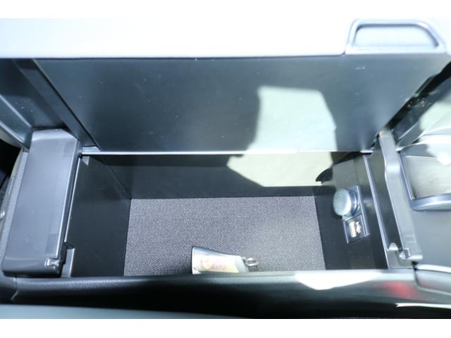 ＵＸ ＵＸ２００　Ｆスポーツ　ワンオーナー　ＴＲＤエアロダイナミクスパッケージ（Ｆ・Ｓ・Ｒ・マフラー）　ＴＲＤエアロフェンダー　本革シート（ブラック）　ムーンルーフ　３眼　パノラミックビュー　ブラインドスポット　オレンジキャリパー（52枚目）