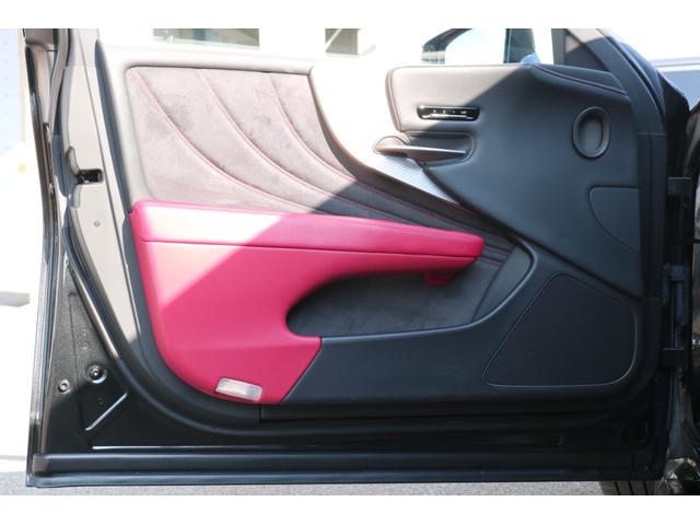 無料２年保証付＆店頭エンジンオイル交換年３回３年も無料＆ポリマーメンテナンスが年３回３年間サービス。遠方の方は陸送納車費用無料！☆納車後もしっかりとサポート。専門店として充実のアフターサービス完備