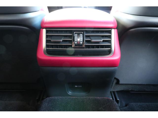 無料２年保証付＆店頭エンジンオイル交換年３回３年も無料＆ポリマーメンテナンスが年３回３年間サービス。遠方の方は陸送納車費用無料！☆納車後もしっかりとサポート。専門店として充実のアフターサービス完備