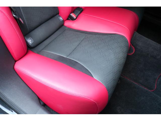 無料２年保証付＆店頭エンジンオイル交換年３回３年も無料＆ポリマーメンテナンスが年３回３年間サービス。遠方の方は陸送納車費用無料！☆納車後もしっかりとサポート。専門店として充実のアフターサービス完備