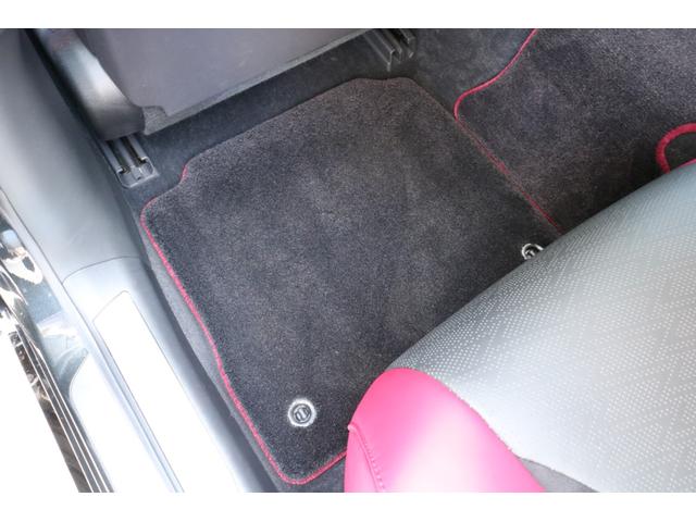 無料２年保証付＆店頭エンジンオイル交換年３回３年も無料＆ポリマーメンテナンスが年３回３年間サービス。遠方の方は陸送納車費用無料！☆納車後もしっかりとサポート。専門店として充実のアフターサービス完備