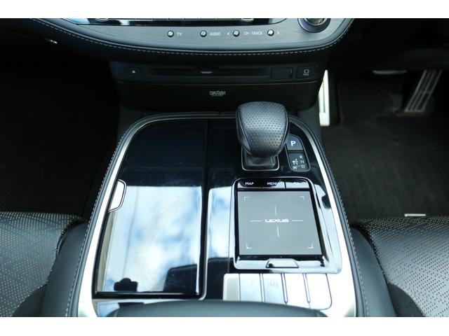 ＬＳ ＬＳ５００　Ｆスポーツ　ワンオーナー　本革シート（ブラック）　ムーンルーフ　マークレビンソン　デジタルインナーミラー　後席シートヒーター　３眼ＬＥＤヘッドライト　ブラインドスポットモニター　パノラミックビューモニター（17枚目）