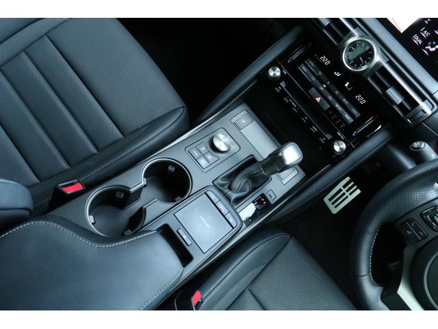 自社認定・認証工場完備！メンテナンスや車検もお任せ下さい！！また、自社鈑金工場も併設、鈑金のお見積り等お気軽にご相談ください。