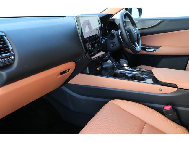 ＮＸ ＮＸ３５０ｈ　バージョンＬ　ワンオーナー　モデリスタエアロ（Ｆ・Ｓ・Ｒ）　モデリスタ２０インチＡＷ　本革シート（ヘーゼル）　マクレビ　パノラマルーフ　レクサスチームメイト　置充電　デジタルインナー　３眼ＬＥＤ　パノラミックビュー（26枚目）