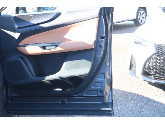 ＮＸ ＮＸ３５０ｈ　バージョンＬ　ワンオーナー　モデリスタエアロ（Ｆ・Ｓ・Ｒ）　モデリスタ２０インチＡＷ　本革シート（ヘーゼル）　マクレビ　パノラマルーフ　レクサスチームメイト　置充電　デジタルインナー　３眼ＬＥＤ　パノラミックビュー（42枚目）