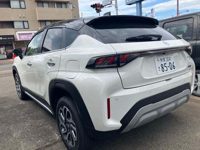 フロンクス ベースグレード クリアランスソナー 全周囲カメラ シートヒーター USB入力端子 走行距離34キロ レーンアシスト 車検令和9年10月まで LEDヘッドランプ 基本装備 安全装備(11枚目)