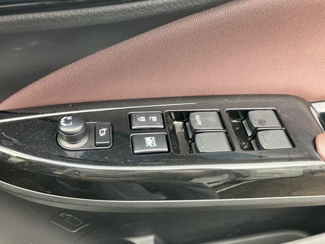 フロンクス ベースグレード クリアランスソナー 全周囲カメラ シートヒーター USB入力端子 走行距離34キロ レーンアシスト 車検令和9年10月まで LEDヘッドランプ 基本装備 安全装備(27枚目)