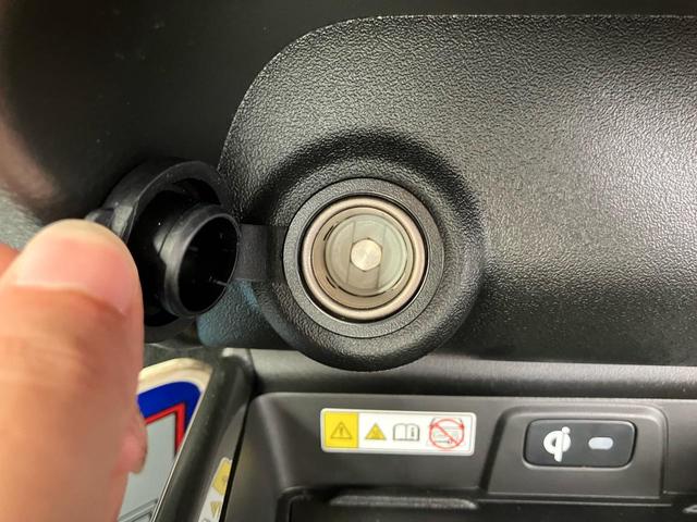 フロンクス ベースグレード クリアランスソナー 全周囲カメラ シートヒーター USB入力端子 走行距離34キロ レーンアシスト 車検令和9年10月まで LEDヘッドランプ 基本装備 安全装備(35枚目)