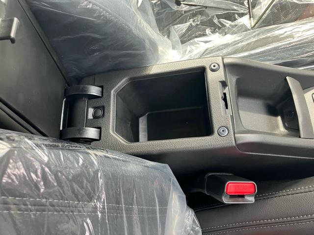 フロンクス ベースグレード クリアランスソナー 全周囲カメラ シートヒーター USB入力端子 走行距離34キロ レーンアシスト 車検令和9年10月まで LEDヘッドランプ 基本装備 安全装備(40枚目)