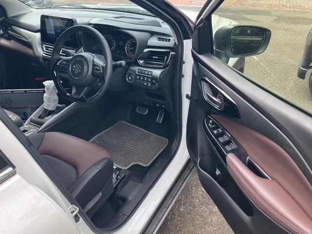 フロンクス ベースグレード クリアランスソナー 全周囲カメラ シートヒーター USB入力端子 走行距離34キロ レーンアシスト 車検令和9年10月まで LEDヘッドランプ 基本装備 安全装備(45枚目)