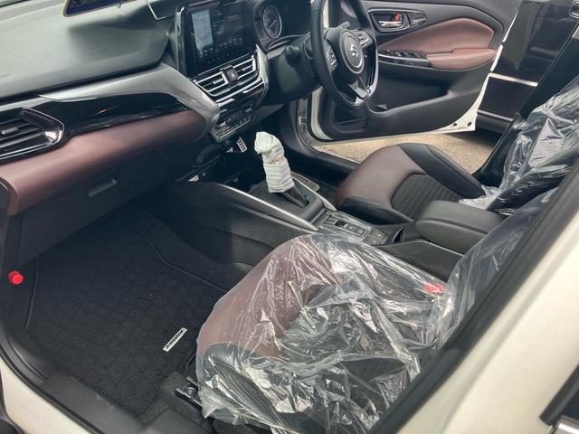 フロンクス ベースグレード クリアランスソナー 全周囲カメラ シートヒーター USB入力端子 走行距離34キロ レーンアシスト 車検令和9年10月まで LEDヘッドランプ 基本装備 安全装備(46枚目)