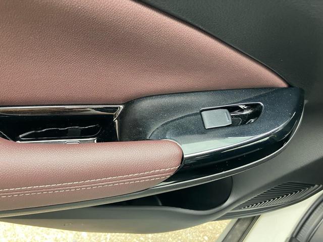 フロンクス ベースグレード クリアランスソナー 全周囲カメラ シートヒーター USB入力端子 走行距離34キロ レーンアシスト 車検令和9年10月まで LEDヘッドランプ 基本装備 安全装備(48枚目)