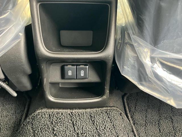 フロンクス ベースグレード クリアランスソナー 全周囲カメラ シートヒーター USB入力端子 走行距離34キロ レーンアシスト 車検令和9年10月まで LEDヘッドランプ 基本装備 安全装備(55枚目)