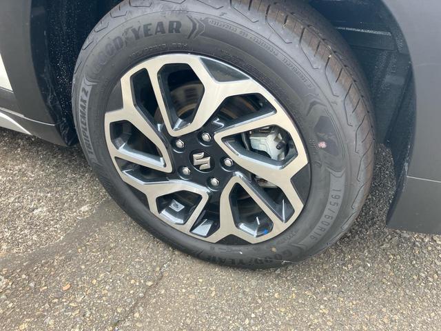 フロンクス ベースグレード クリアランスソナー 全周囲カメラ シートヒーター USB入力端子 走行距離34キロ レーンアシスト 車検令和9年10月まで LEDヘッドランプ 基本装備 安全装備(62枚目)