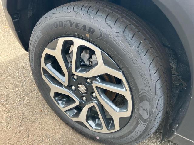 フロンクス ベースグレード クリアランスソナー 全周囲カメラ シートヒーター USB入力端子 走行距離34キロ レーンアシスト 車検令和9年10月まで LEDヘッドランプ 基本装備 安全装備(63枚目)