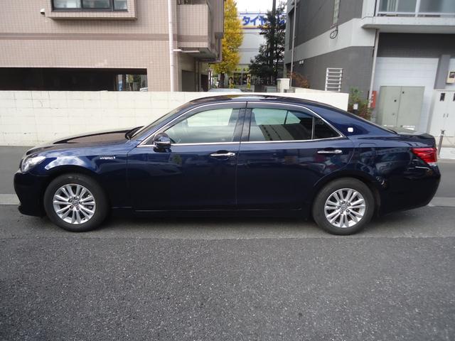 クラウンハイブリッド ロイヤルサルーン　ワンオーナー車　パノラミックビューモニター　レーダークルーズコントロール　ドラレコ（5枚目）