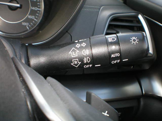 インプレッサスポーツ ２．０ｉ－Ｌアイサイト　４ＷＤ　ナビＴＶ　バックカメラ　衝突軽減ブレーキ　クルーズコントロール　ＥＴＣ　横滑防止装置　ブルートゥース　オートライト　エンケイ１８インチアルミ　ＵＶカット＆プライバシーガラス　盗難防止装置（15枚目）