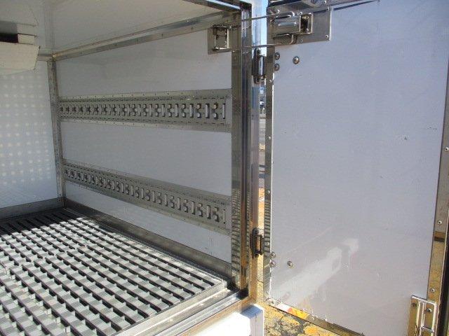 　冷蔵冷凍車　－３０℃表示　低温車　ツーコンプレッサー（菱重コールド（株））(14枚目)