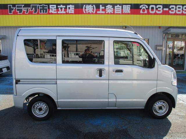 ＮＶ１００クリッパーバン ＤＸ　０．３５ｔ　５ＤＲ　ハイルーフ　ＤＸ　２　４人乗り　２ｎｄ発進　　Ｗ　ＳＲＳ　ＡＢＳ　キーレス　社外ＥＴＣ（4枚目）