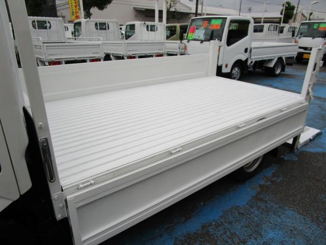 アトラストラック フルスーパーローＤＸ　１．５ｔフルスーパーロー　ダブル　垂直ＰＧ６００ｋｇ　テーブル１０００ｍｍ　スティール荷台　社外１セグＴＶ　ナビ　ＥＴＣ　キーレス　セキュリティ－　左電動格納ミラー（20枚目）