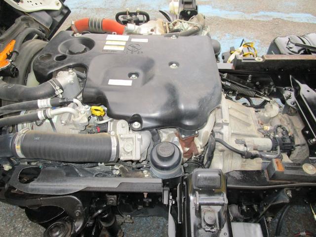 エルフトラック 強化フルフラットローダンプ 3.0ディーゼルターボ 強化3方開ダンプ 左右リヤ回転ピン 左右手動コボレーン キーレス セキュリティー 左電動格納ミラー(32枚目)