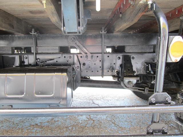 エルフトラック ロング高床 2.0t標準 ロング ハイキャブ 高床 2.6t吊り3段クレーン フックイン 木製荷台 キーレス セキュリティー 左電動格納ミラー(23枚目)