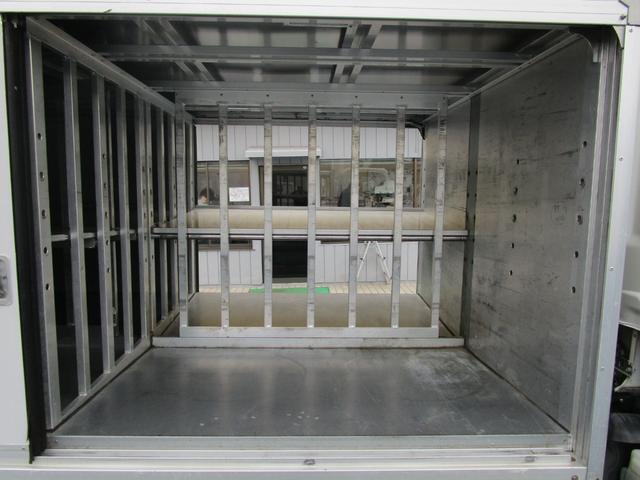 エルフトラック フルフラットロー 2.0tセミロング フルフラットロー ボトルカー 左右スライドx2 リヤ跳ね上げ扉 ハイラック リヤラダー カラーBモニター 左電動格納ミラー(6枚目)