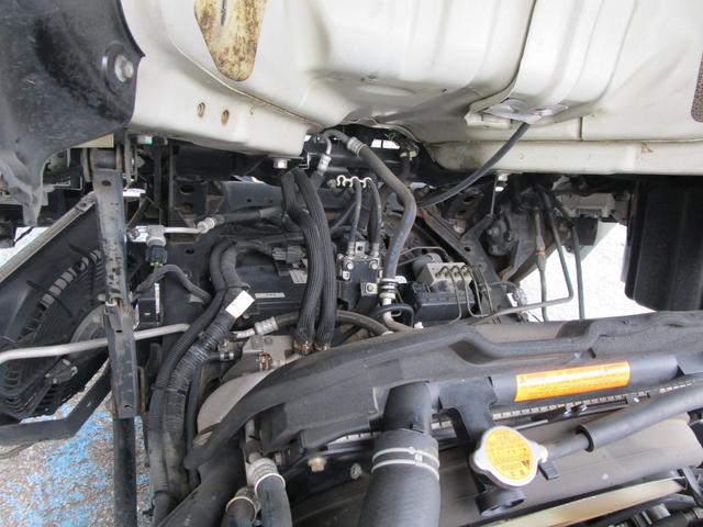 エルフトラック フルフラットロー 2.0tセミロング フルフラットロー ボトルカー 左右スライドx2 リヤ跳ね上げ扉 ハイラック リヤラダー カラーBモニター 左電動格納ミラー(21枚目)