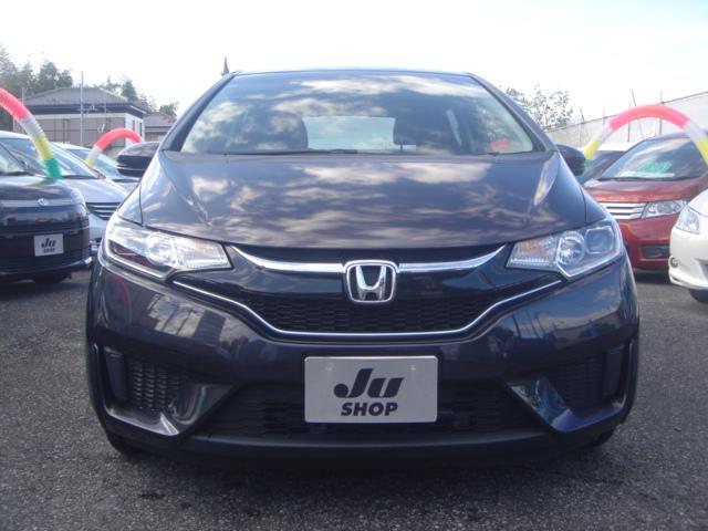 フィットハイブリッド Ｌパッケージ　ＳＤナビ・ワンセグ・Ｒカメラ・安心パッケージ・Ｂｌｕｅｔｏｏｔｈ・ＬＥＤヘッドライト・クルーズコントロール・ＡＵＴＯヘッドライト・プッシュスタート・ステアリングスイッチ・革巻きステアリング・禁煙車（7枚目）