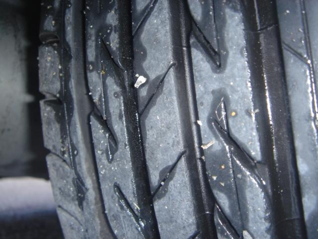 フィットハイブリッド Ｌパッケージ　ＳＤナビ・ワンセグ・Ｒカメラ・安心パッケージ・Ｂｌｕｅｔｏｏｔｈ・ＬＥＤヘッドライト・クルーズコントロール・ＡＵＴＯヘッドライト・プッシュスタート・ステアリングスイッチ・革巻きステアリング・禁煙車（10枚目）