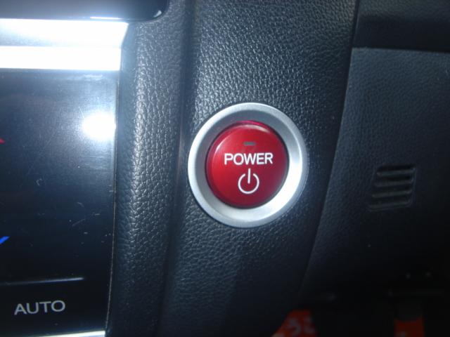 フィットハイブリッド Ｌパッケージ　ＳＤナビ・ワンセグ・Ｒカメラ・安心パッケージ・Ｂｌｕｅｔｏｏｔｈ・ＬＥＤヘッドライト・クルーズコントロール・ＡＵＴＯヘッドライト・プッシュスタート・ステアリングスイッチ・革巻きステアリング・禁煙車（25枚目）