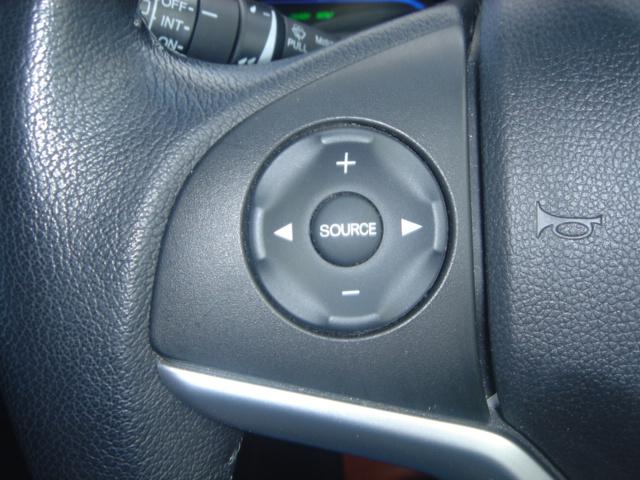 フィットハイブリッド Ｌパッケージ　ＳＤナビ・ワンセグ・Ｒカメラ・安心パッケージ・Ｂｌｕｅｔｏｏｔｈ・ＬＥＤヘッドライト・クルーズコントロール・ＡＵＴＯヘッドライト・プッシュスタート・ステアリングスイッチ・革巻きステアリング・禁煙車（26枚目）